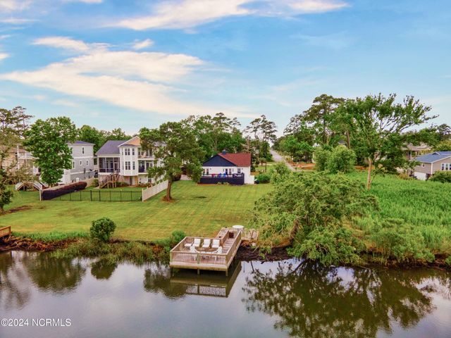 5802 E Yacht Drive, Oak Island, NC 28465