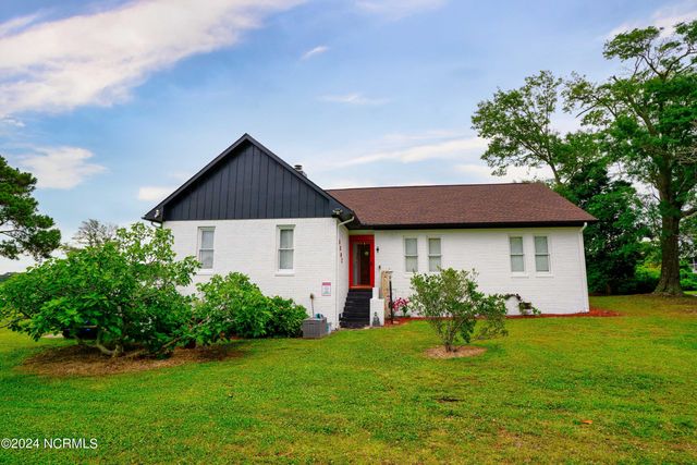 5802 E Yacht Drive, Oak Island, NC 28465