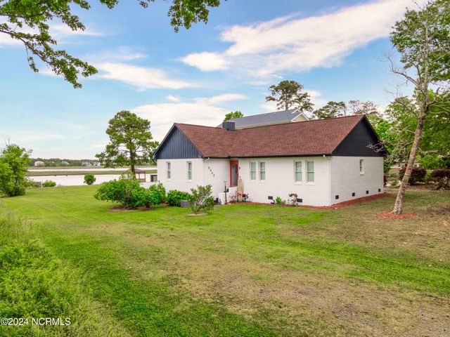 5802 E Yacht Drive, Oak Island, NC 28465