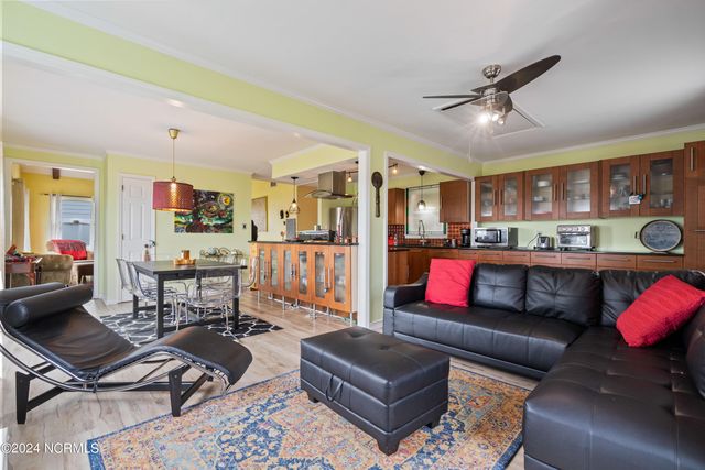 5802 E Yacht Drive, Oak Island, NC 28465