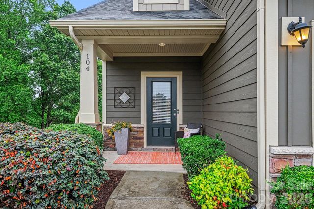104 Boxtail Way, Mooresville, NC 28115