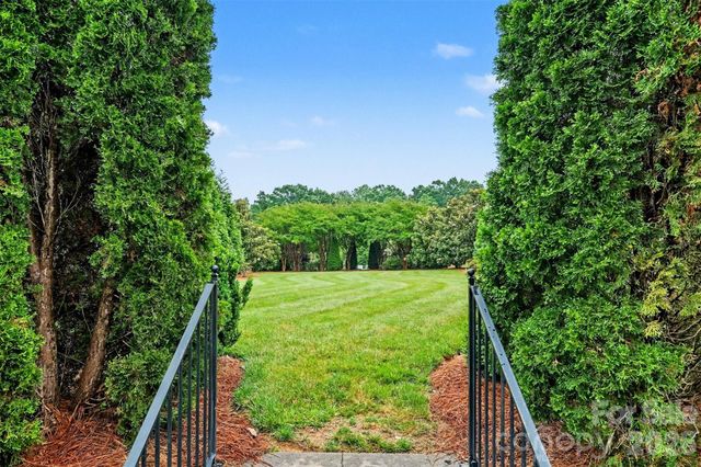 104 Boxtail Way, Mooresville, NC 28115