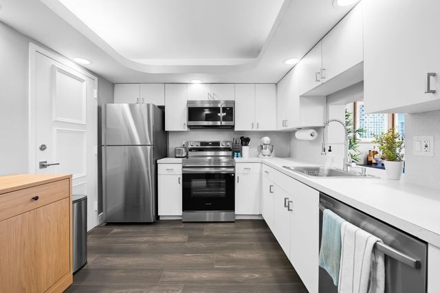 1170 N Federal Highway 1208, Fort Lauderdale, FL 33304