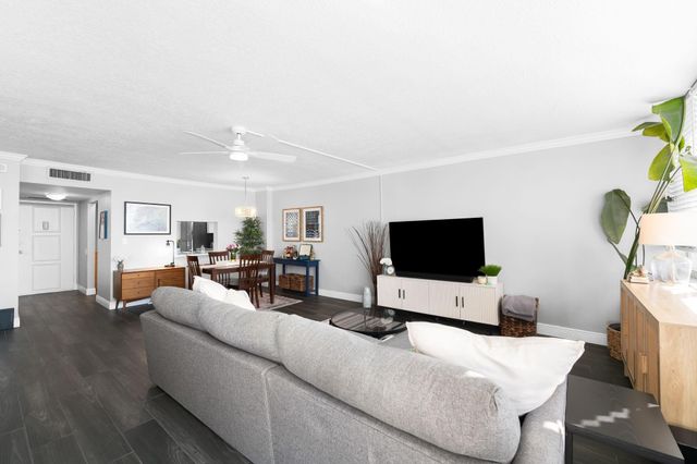 1170 N Federal Highway 1208, Fort Lauderdale, FL 33304