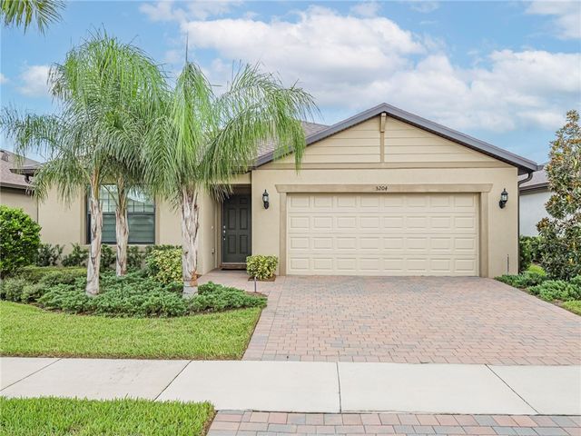 5204 Jasper Square, Vero Beach, FL 32967