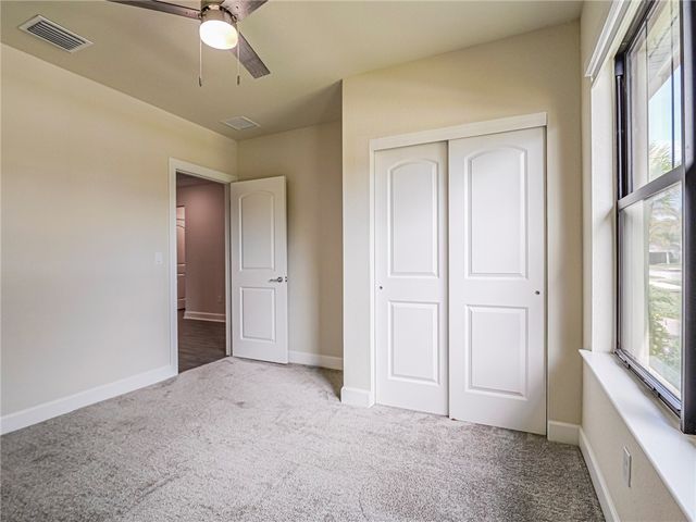 5204 Jasper Square, Vero Beach, FL 32967