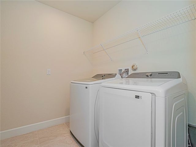 5204 Jasper Square, Vero Beach, FL 32967