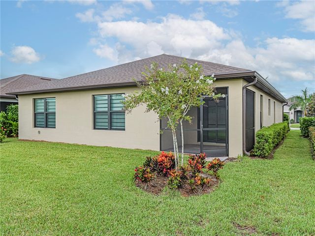 5204 Jasper Square, Vero Beach, FL 32967