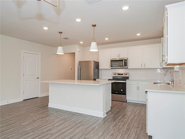 5204 Jasper Square, Vero Beach, FL 32967