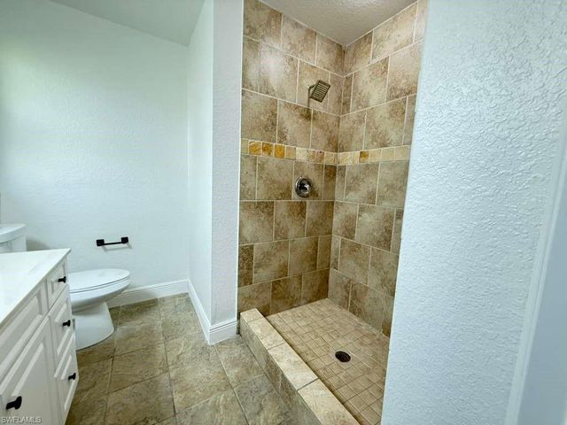 2712 SW 2nd AVE, Cape Coral, FL 33914