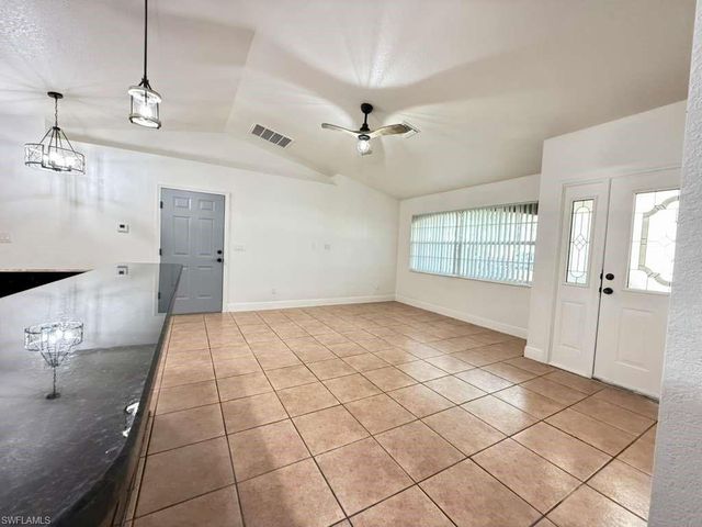 2712 SW 2nd AVE, Cape Coral, FL 33914