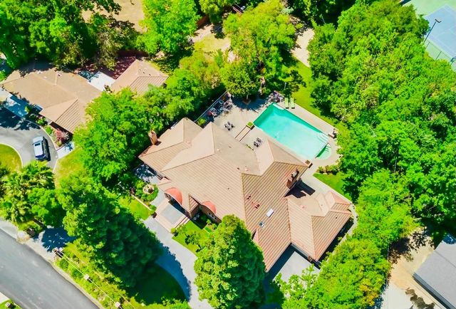 557 Crocker Rd, Sacramento, CA 95864