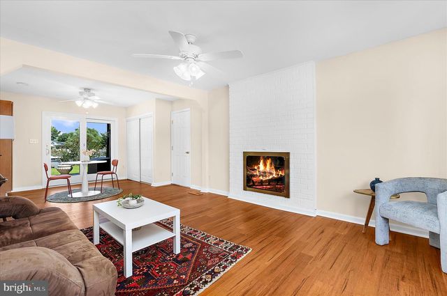 35 NEPTUNE DR, Joppa, MD 21085