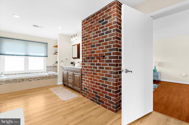 35 NEPTUNE DR, Joppa, MD 21085