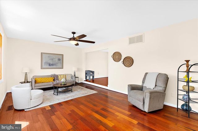 35 NEPTUNE DR, Joppa, MD 21085