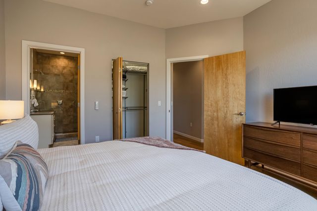 3600 Central Avenue SE 304, Albuquerque, NM 87108