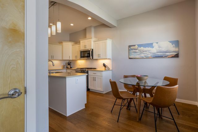 3600 Central Avenue SE 304, Albuquerque, NM 87108