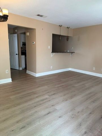 6702 Everhart D106, Corpus Christi, TX 78413