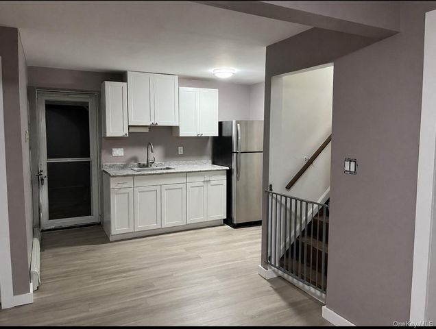 15 Highview Avenue, Selden, NY 11784