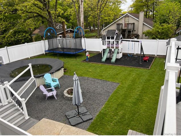 15 Highview Avenue, Selden, NY 11784