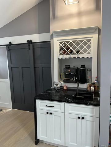 15 Highview Avenue, Selden, NY 11784