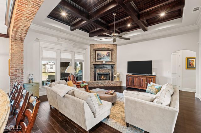 628 Silkwood Drive, Benton, LA 71006