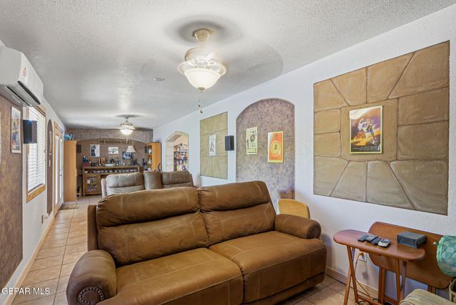 9082 TENANGO Drive, El Paso, TX 79907