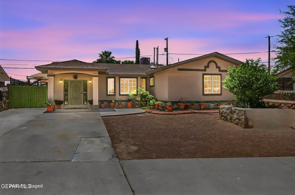 9082 TENANGO Drive, El Paso, TX 79907