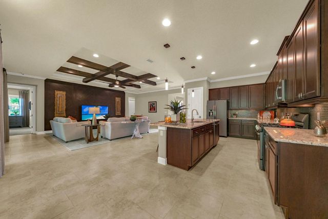 300 LAMBERTON LANE, Deland, FL 32724