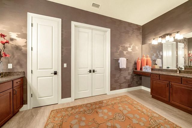 300 LAMBERTON LANE, Deland, FL 32724