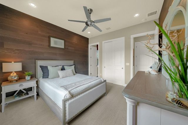 300 LAMBERTON LANE, Deland, FL 32724