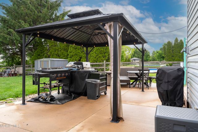 2083 Coe Court, Perrysburg, OH 43551