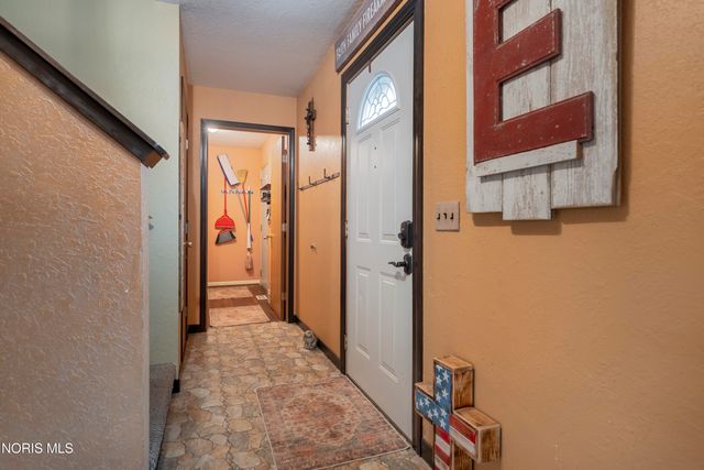 2083 Coe Court, Perrysburg, OH 43551