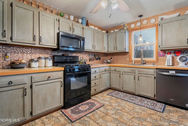 2083 Coe Court, Perrysburg, OH 43551