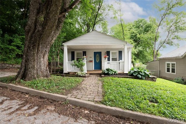 534 Tecumseh Street, St Charles, MO 63301