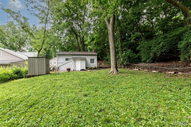 534 Tecumseh Street, St Charles, MO 63301