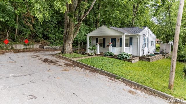 534 Tecumseh Street, St Charles, MO 63301