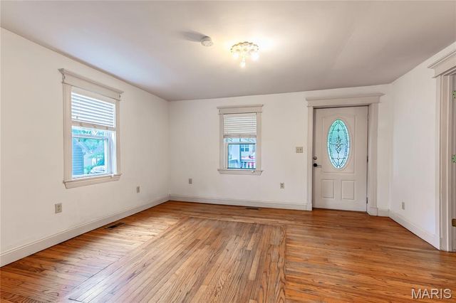 534 Tecumseh Street, St Charles, MO 63301