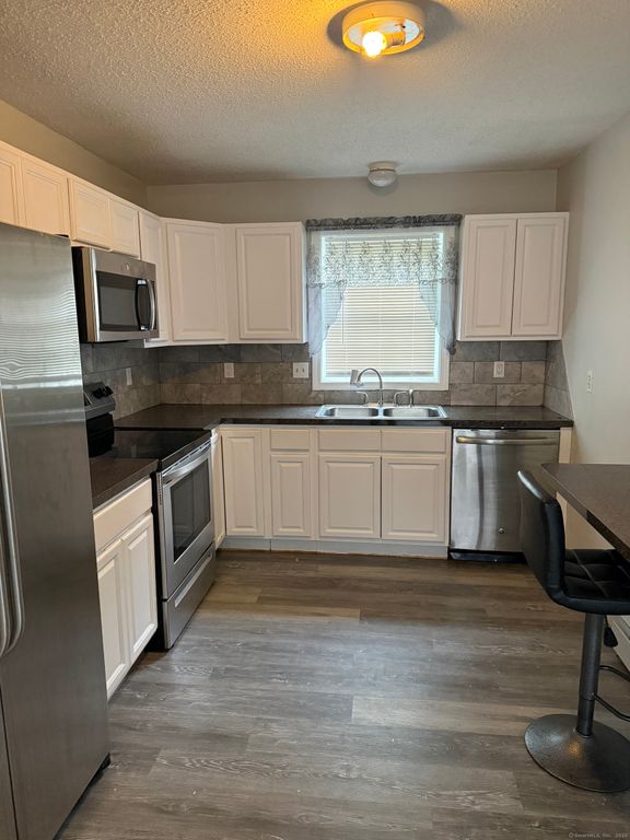 12 Harbison Avenue 1st Floor, Hartford, CT 06106