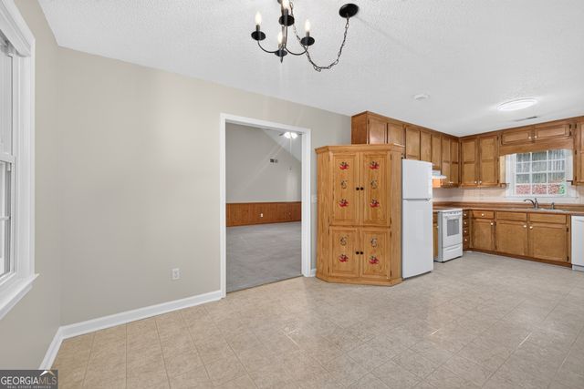 129 Springbrook Drive, Auburn, GA 30011