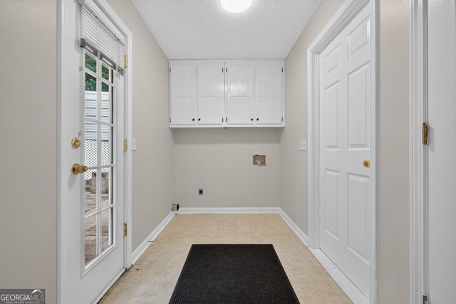 129 Springbrook Drive, Auburn, GA 30011