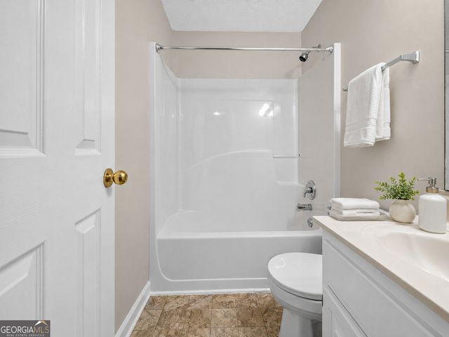 129 Springbrook Drive, Auburn, GA 30011