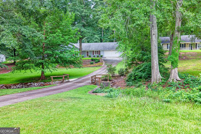 129 Springbrook Drive, Auburn, GA 30011