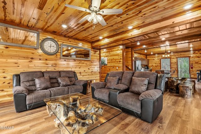 2864 Owens Rdg Way, Sevierville, TN 37876