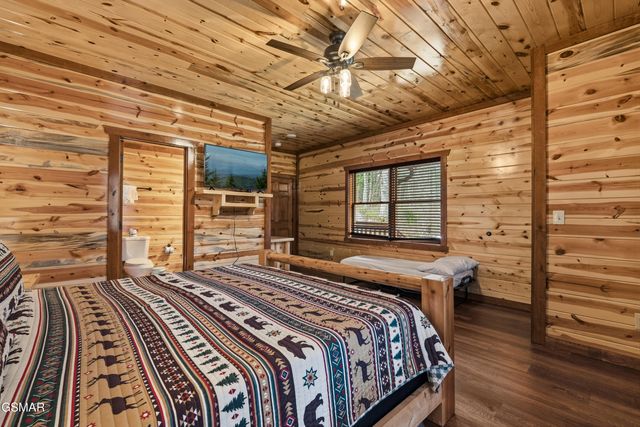 2864 Owens Rdg Way, Sevierville, TN 37876