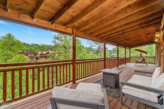 2864 Owens Rdg Way, Sevierville, TN 37876