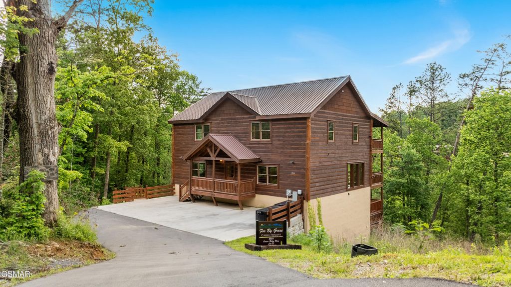 2864 Owens Rdg Way, Sevierville, TN 37876