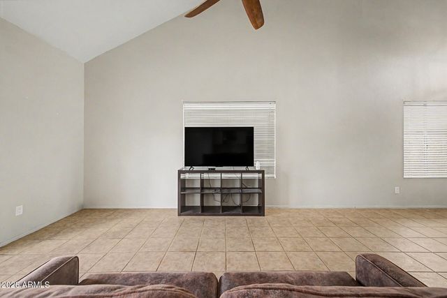 6708 W KINGS Avenue, Peoria, AZ 85382