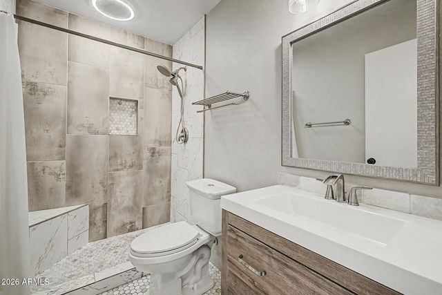 6708 W KINGS Avenue, Peoria, AZ 85382
