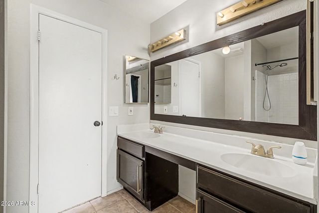 6708 W KINGS Avenue, Peoria, AZ 85382